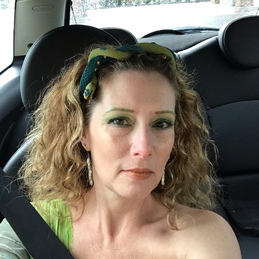 Meet your Posher, Jen